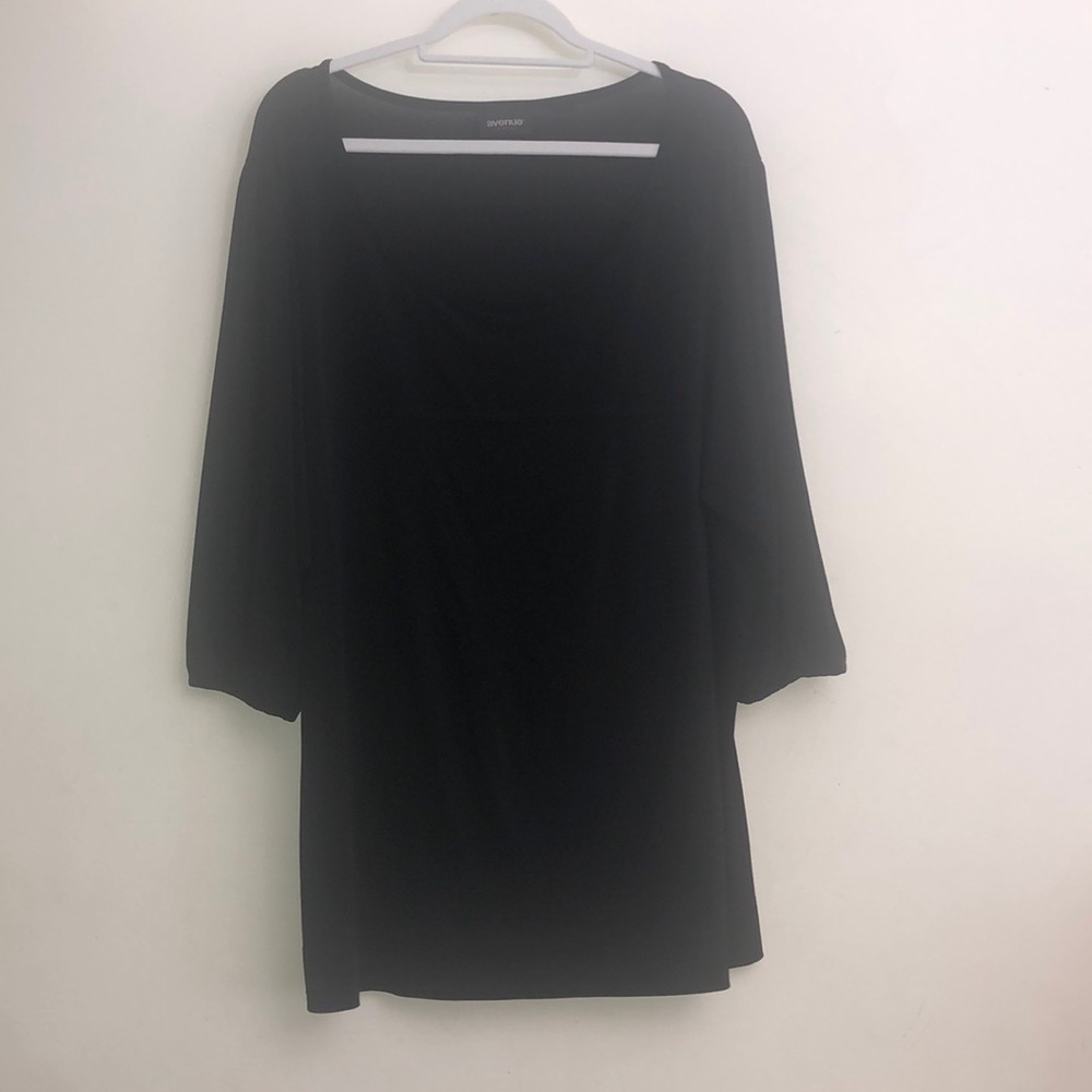 Avenue woman’s top - size 26/28